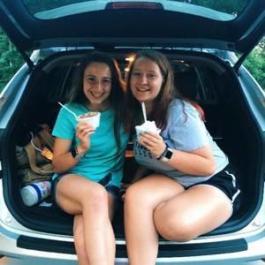 Meet your Posher, Maci